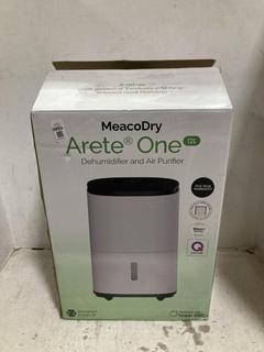 Lot 1040  
            Chesterfield SR44 - Parcel Delivery Only 

                
MEACO DRY ARETE ONE 12L DEHUMIDIFIER & AIR PURIFIER IN WHITE (LOCATION: C7)