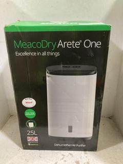 Lot 1042  
            Chesterfield SR44 - Parcel Delivery Only 

                
MEACO DRY ARETE ONE DEHUMIDIFIER IN WHITE (LOCATION: C8)