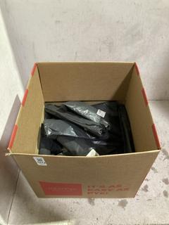 Lot 1073  
            Chesterfield SR44 - Parcel Delivery Only 

                
BOX OF ASSORTED FINDER COMBINATION PLIER (LOCATION: C8)