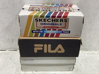Lot 1088  
            Chesterfield SR44 - Parcel Delivery Only 

                
3 X ASSORTED TRAINERS TO INCLUDE FILA RUN FOAM TRAINERS SIZE 3.5 UK (LOCATION: B1)