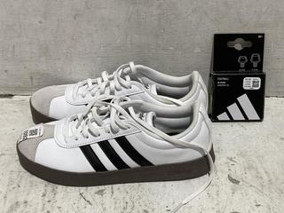 Lot 1092  
            Chesterfield SR44 - Parcel Delivery Only 

                
ADIDAS COURT VL 3.0 TRAINERS IN WHITE SIZE 6 UK (LOCATION: B1)