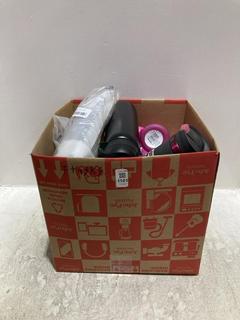 Lot 1101  
            Chesterfield SR44 - Parcel Delivery Only 

                
BOX OF ASSORTED WATER BOTTLES TO INCLUDE PURPLE CONTIGO FLASK (LOCATION: B1)