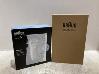 Lot 1103  
            Chesterfield SR44 - Parcel Delivery Only 

                
BRAUN SILK 5 FEMALE ELECTRIC SHAVER TO INCLUDE BRAUN A105 HEAD SHAVER (LOCATION: B1)