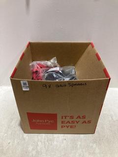 Lot 1129  
            Chesterfield SR44 - Parcel Delivery Only 

                
9 X ASSORTED ADULTS SPEEDOS TO INCLUDE SPEEDO GREEN SWIMMING COSTUME SIZE 16 UK (...