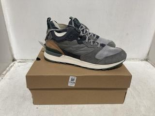 Lot 1135  
            Chesterfield SR44 - Parcel Delivery Only 

                
MERRELL MENS ALPINE 83 SNEAKERS IN CHARCOAL SIZE UK 11.5 (LOCATION: B2)