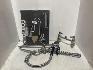 Lot 1151  
            Chesterfield SR44 - Parcel Delivery Only 

                
QTY OF ASSORTED KITCHEN FAUCETS/TAPS TO INCLUDE KITCHEN FAUCET IN SILVER WITH 360...
