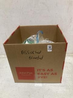 Lot 1189  
            Chesterfield SR44 - Parcel Delivery Only 

                
BOX OF ASSORTED BRANDED ADULTS CLOTHING TO INCLUDE CANTERBURY SHORTS IN WHITE UK ...