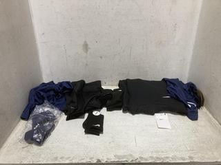 Lot 1195  
            Chesterfield SR44 - Parcel Delivery Only 

                
QTY OF ASSORTED NIKE KIDS CLOTHING TO INCLUDE NIKE HOODIE IN BLACK UK SIZE SMALL ...