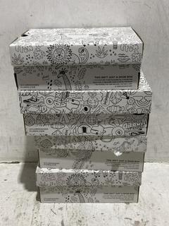Lot 1225  
            Chesterfield SR44 - Parcel Delivery Only 

                
4 X ASSORTED CLARKS KIDS SHOES TO INCLUDE CLARKS FAWN SOLO K SHOES IN NAVY UK SIZ...