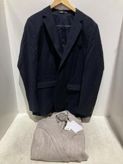Lot 1268  
            Chesterfield SR44 - Parcel Delivery Only 

                
MENS REGULAR FIT LINEN SUIT JACKET IN NAVY UK SIZE 44 L TO INCLUDE SELECTED HOMME...