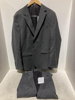 Lot 1271  
            Chesterfield SR44 - Parcel Delivery Only 

                
SELECTED HOMME MENS SLIM FIT SUIT JACKET IN LIGHT GREY UK SIZE 46 REG TO INCLUDE ...