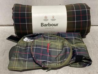 Lot 1284  
            Chesterfield SR44 - Parcel Delivery Only 

                
BARBOUR CLASSIC TARTAN FLEECE DOG BLANKET TO INCLUDE BARBOUR BARBOUR PACKABLE CLA...