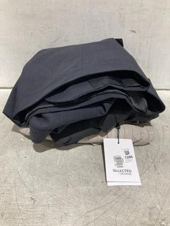 Lot 1286  
            Chesterfield SR44 - Parcel Delivery Only 

                
3 X ASSORTED SELECTED HOMME MENS SUIT JACKETS TO INCLUDE SELECTED HOMME MENS SLIM...