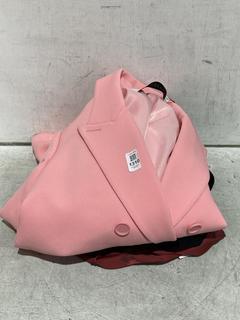 Lot 1310  
            Chesterfield SR44 - Parcel Delivery Only 

                
3 X ASSORTED ITEMS TO INCLUDE EQUIPMENT FEMME PINK BLAZER SIZE 6 (LOCATION: B5)