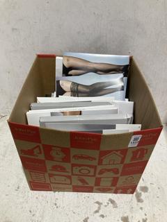 Lot 1337  
            Chesterfield SR44 - Parcel Delivery Only 

                
BOX OF ASSORTED ITEMS TO INCLUDE WOLFORD AURORA 15 TIGHTS (LOCATION: B6)