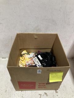 Lot 1338  
            Chesterfield SR44 - Parcel Delivery Only 

                
BOX OF ASSORTED UNDERWEAR TO INCLUDE BLACK/WHITE BRA 30GG (LOCATION: B6)