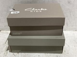 Lot 1341  
            Chesterfield SR44 - Parcel Delivery Only 

                
CLARKS KIDS MULTI COLOURED TRAINERS SIZE 12 KIDS TO INCLUDE BROWN LEATHER BOOTS S...