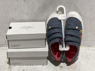 Lot 1355  
            Chesterfield SR44 - Parcel Delivery Only 

                
3 X ASSORTED KIDS SHOES TO INCLUDE CLARKS MULTI COLOURED SHOES SIZE 3.5 KIDS (LOC...