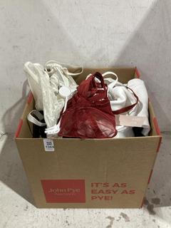 Lot 1365  
            Chesterfield SR44 - Parcel Delivery Only 

                
BOX OF ASSORTED UNDERWEAR TO INCLUDE BLACK BRA SIZE 38 E (LOCATION: B6)