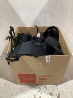 Lot 1370  
            Chesterfield SR44 - Parcel Delivery Only 

                
BOX OF ASSORTED UNDERWEAR TO INCLUDE BLACK NURSING BRA SIZE 32 FF (LOCATION: B6)