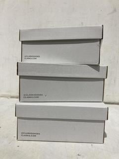 Lot 1378  
            Chesterfield SR44 - Parcel Delivery Only 

                
3 X ASSORTED KIDS SHOES TO INCLUDE CLARKS EVYN CHARM BOOTS IN PLUM SIZE UK 4 (LOC...
