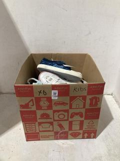 Lot 1386  
            Chesterfield SR44 - Parcel Delivery Only 

                
6 X ASSORTED KIDS SHOES TO INCLUDE BLUE DINO SHOES SIZE L1 (LOCATION: B7)