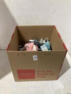 Lot 1387  
            Chesterfield SR44 - Parcel Delivery Only 

                
10 X ASSORTED KIDS SHOES KIDS PANDA SLIPPERS SIZE 6 BABYS (LOCATION: B7)