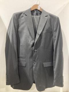 Lot 1400  
            Chesterfield SR44 - Parcel Delivery Only 

                
SELECTED HOMME GREY 2 PIECE SET SIZE 40L (LOCATION: B7)