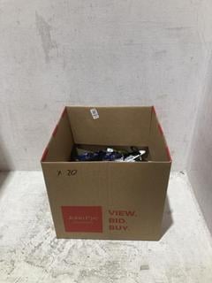 Lot 1421  
            Chesterfield SR44 - Parcel Delivery Only 

                
20 X BOX OF ASSORTED UNDERWEAR ITEMS TO INCLUDE BLUE/BLACK BRA SIZE 36 D (LOCATIO...