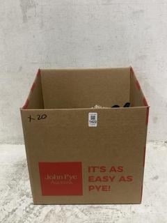 Lot 1422  
            Chesterfield SR44 - Parcel Delivery Only 

                
20 X BOX OF ASSORTED UNDERWEAR ITEMS TO INCLUDE WHITE BRA SIZE 34 G (LOCATION: B8)