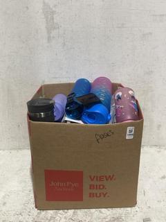Lot 1466  
            Chesterfield SR44 - Parcel Delivery Only 

                
BOX OF ASSORTED FLASKS TO INCLUDE STAINLESS STEEL FLASK (LOCATION: A1)