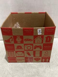 Lot 1479  
            Chesterfield SR44 - Parcel Delivery Only 

                
BOX OF ASSORTED BOTTLES TO INCLUDE LARGE BLUE WATER BOTTLE (LOCATION: A1)