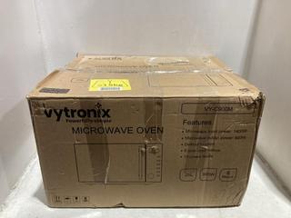 Lot 1486  
            Chesterfield SR44 - Parcel Delivery Only 

                
VYTRONIX VY-C900M 1400W MICROWAVE OVEN (LOCATION: A2)