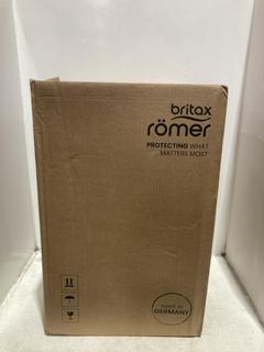 Lot 1501  
            Chesterfield SR44 - Parcel Delivery Only 

                
BRITAX ROMER CAR SEAT IN BLACK (LOCATION: A2)