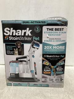Lot 1576  
            Chesterfield SR44 - Parcel Delivery Only 

                
SHARK STANSTRIKER DUAL ACTIVATED CARPET CLEANER - ORIGINAL RRP £128 (LOCATION: A5)