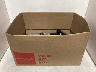 Lot 1589  
            Chesterfield SR44 - Parcel Delivery Only 

                
SHARK STRATOS DUO CLEAN ANTI HAIR WRAP PLUS VACUUM (LOCATION: A5)