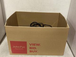 Lot 1619  
            Chesterfield SR44 - Parcel Delivery Only 

                
SHARK DUO CLEAN STICK VACUUM (LOCATION: A6)