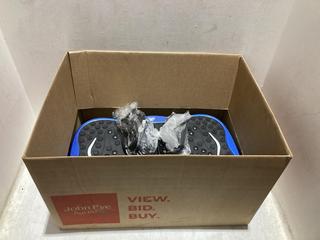 Lot 1738  
            Chesterfield SR44 - Parcel Delivery Only 

                
EVOLAN VIBRATE PLATE FOOT MASSAGER (LOCATION: A10)