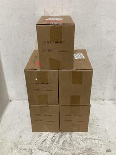 Lot 370  
            Chesterfield SR44 - Parcel Delivery Only 

                
5 X HI LIFE CHICKEN BREAST TREATS 8 X 30G - BBE 10/25 (LOCATION: E1)- MAY BE PAST...