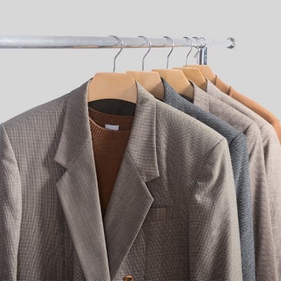 Chesterfield SR44 - 3137 - Clothing, Apparel & Homeware.