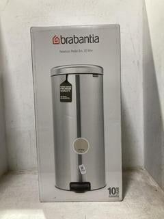 Lot 762  
            Chesterfield SR44 - Parcel Delivery Only 

                
BRABANTIA NEWICON PEDAL 30 LITRE BIN IN SOFT BEIGE (LOCATION: D5)