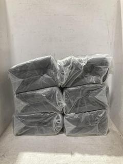 Lot 769  
            Chesterfield SR44 - Parcel Delivery Only 

                
6 X SLEEPDOWN EMBOSSED SEERSUCKER SUPER SOFT DUVET IN DARK GREY - KINGSIZE (LOCAT...