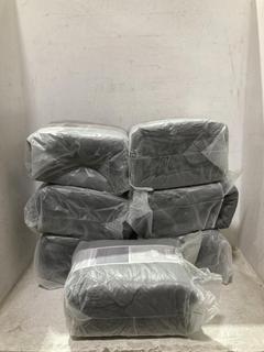 Lot 774  
            Chesterfield SR44 - Parcel Delivery Only 

                
7 X SLEEPDOWN EMBOSSED SEERSUCKER SUPER SOFT DUVET IN DARK GREY - KINGSIZE (LOCAT...