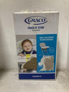 Lot 777  
            Chesterfield SR44 - Parcel Delivery Only 

                
GRACO SNACK N STOW HIGH CHAIR - 6 MONTHS + (LOCATION: D5)