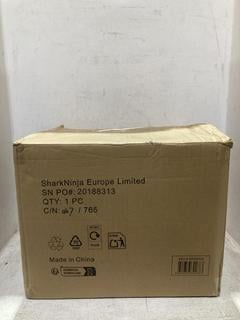 Lot 807  
            Chesterfield SR44 - Parcel Delivery Only 

                
SWAN DOUBLE DRAWER AIR FRYER IN GREEN (LOCATION: D6)