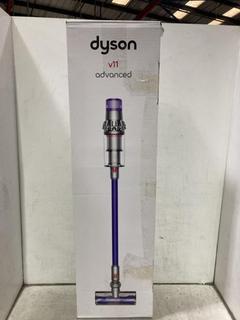 Lot 837  
            Chesterfield SR44 - Parcel Delivery Only 

                
DYSON ADVANCED V11 CORDLESS STICK VACUUM - ORIGINAL RRP £329 (LOCATION: D8)