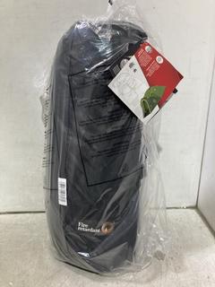 Lot 876  
            Chesterfield SR44 - Parcel Delivery Only 

                
COLEMAN DARWIN 3 PLUS BLACKOUT FIRE RESISTANT TENT - ORIGINAL RRP £118 (LOCATION:...