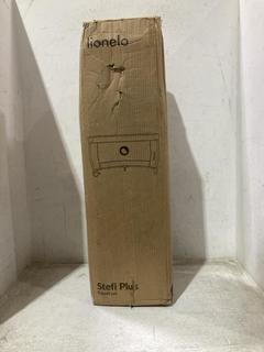 Lot 926  
            Chesterfield SR44 - Parcel Delivery Only 

                
LIONELO STEFI PLUS TRAVEL COT (LOCATION: C3)