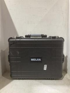 Lot 937  
            Chesterfield SR44 - Parcel Delivery Only 

                
MEIJIA TOOL SET WITH SAFETY CASE (LOCATION: C3)