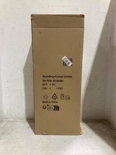 Lot 959  
            Chesterfield SR44 - Parcel Delivery Only 

                
SHARK ANTI-HAIR WRAP PET MODEL CORDLESS STICK VACUUM - ORIGINAL RRP £189 (LOCATIO...